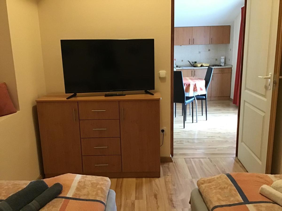 Dravecz Apartman Балатонлелле Экстерьер фото