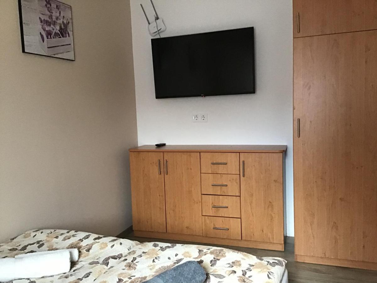 Dravecz Apartman Балатонлелле Экстерьер фото