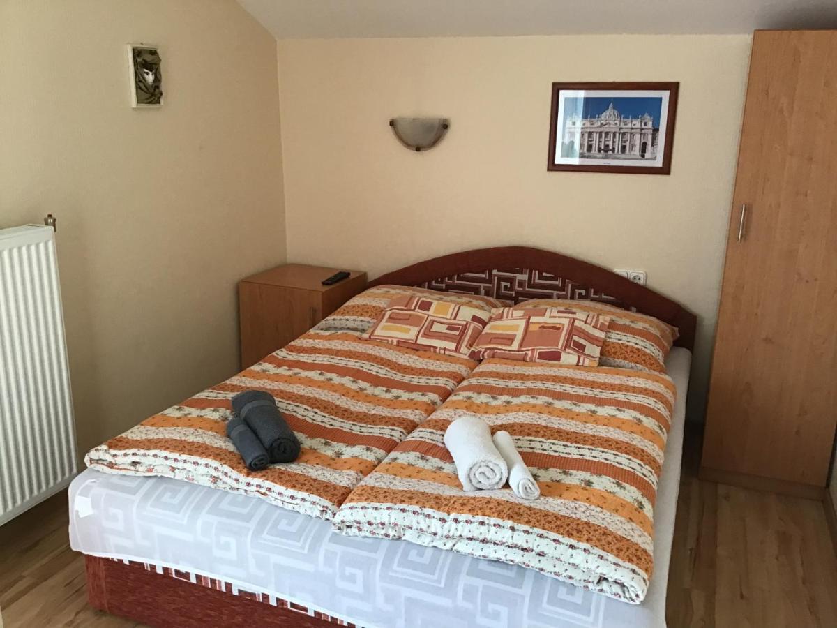 Dravecz Apartman Балатонлелле Экстерьер фото